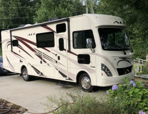 Thor Motor Coach ACE 29.4