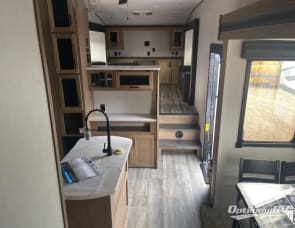 Forest River RV Cherokee Arctic Wolf Suite 3910