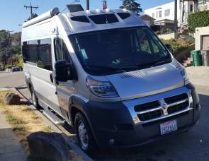2018 Roadtrek Simplicity SRT