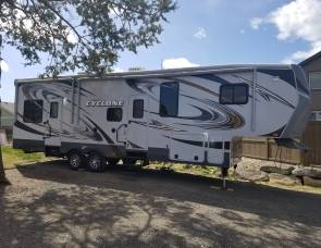 2013 Cyclone(drop off-pick up avail) toy hauler