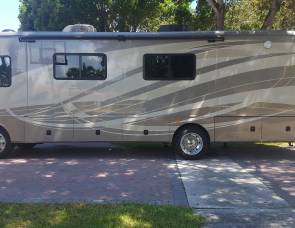 2015 Fleetwood. Bounder
