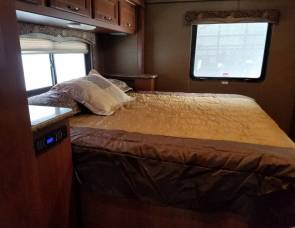 2016 Thor Four Winds Motor Home