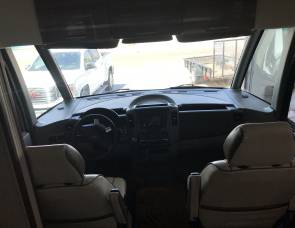2015 Winnebago Avi