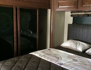 2015 Evergreen Bay hill 379 FL