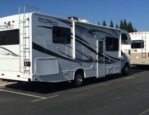 2013 Thor Freedom Elite 28z