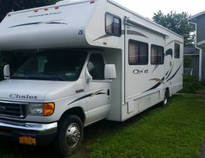 2008 Winnebago Chalet
