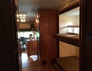 2011 Coachman Freelander 32BH