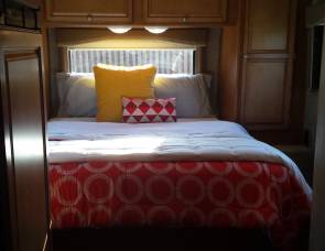 2013 Winnebago Access 26 QP