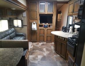 2016 Crossroads Reserve 31bh 5th wheel