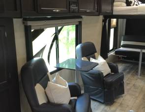 2016 Genesis 39' 5th wheel Toy Hauler