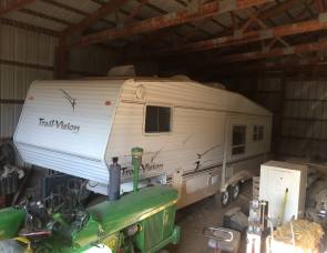 2004 Trail vision fifth wheel