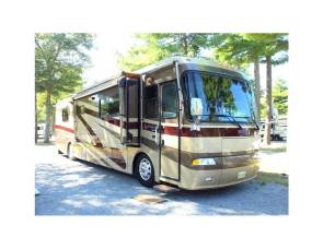 2003 monco windsor