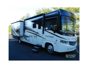 2016 Luxury Georgetown 364ts w/bunkbeds