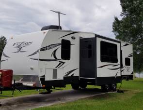 2012 Keystone Fuzion