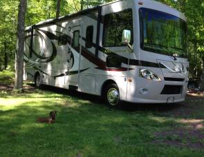 2014 Thor Hurricane 32 Ft