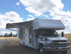 2005 Chevy C5500 - Gulfstream Super C Series