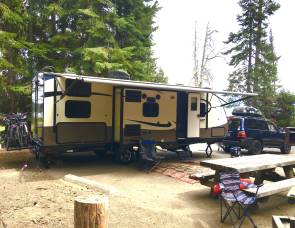 2017 Forest River Surveyor 247BHDS