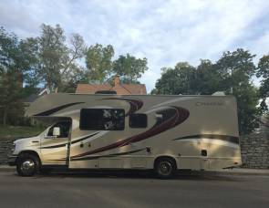 2015 Thor, Chateau. 27 ft.