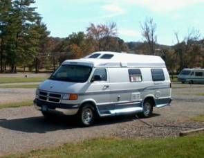 2001 Roadtrek 190 Popular - Complete Housekeeping Kit Included