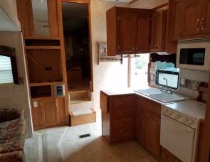 2005 Forest River Cedar Creek