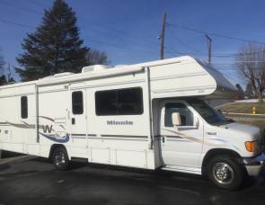 2004 Winnebago Minnie 29B