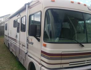 1994 Fleetwood Bounder 34J - Must have previous RV driving experience