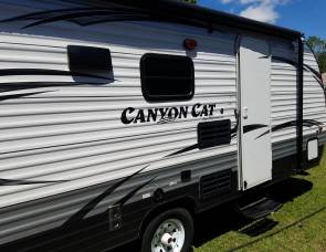 2015 Puma Canyon Cat 17qbc