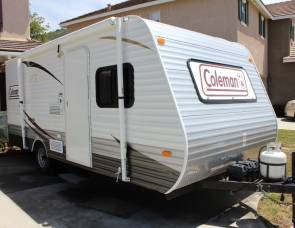 2014 Light/Roomy Bunkhouse, Easy Tow!