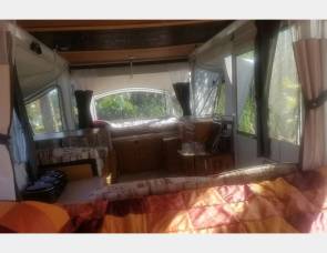 2006 Coleman Fleetwood 'Moon Light' (DELIVERY, SETUP AND REMOVAL AVAILABLE*)