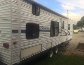 2005 Fleetwood Pioneer