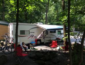 2003 Coachmen Freedom