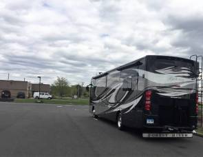 2014 FOREST RIVER BERKSHIRE 400QL