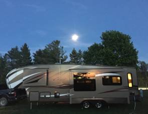 2015 Keystone Cougar xlite 29rli