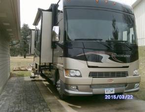 2010 Winnebago Adventurer 35Z BUNK