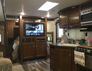 2017 Jayco 32 TSBH (Triple Slide Bunk House)