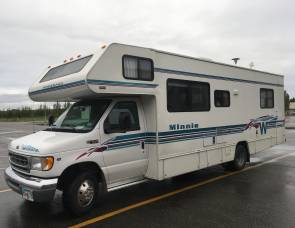 2000 Winnebago Minnie