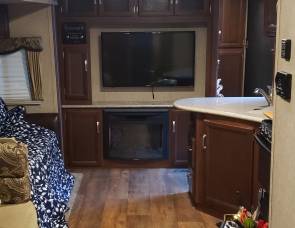 2016 Keystone 324gc