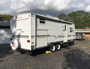 2003 Four Winds Expedition 25' pack and play
