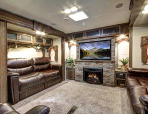 2016 Cougar 326RDS