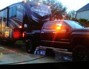 2015 Heartland Road warrior rw415