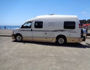 2011 RoadTrek 210 Popular