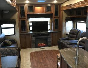 2015 Sandpiper 371 rebh