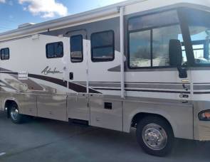 2004 Winnebago Adventure