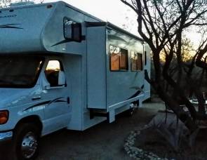 2008 Winnebago Chalet