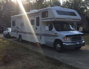 2003 Winnebago 31T