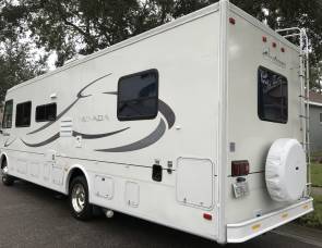 2002 Beautiful & Clean Coachman Mirada 31ft