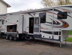 2012 Heartland Cyclone 3712