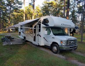 2012 Class C Thor Chateau 32' - Sleep 6