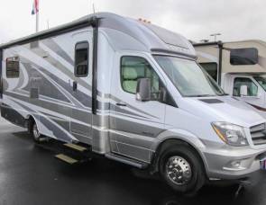 2015 Winnebago Navion