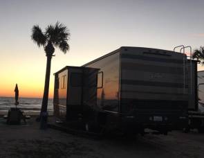2009 Fleetwood Fiesta LX Bunkhouse